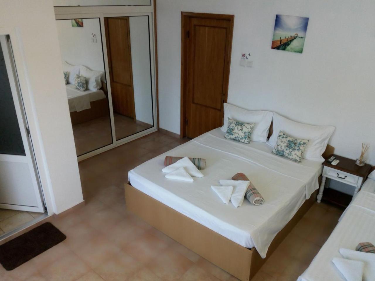 Pensiunea Casa Johnelly Costinesti Extérieur photo